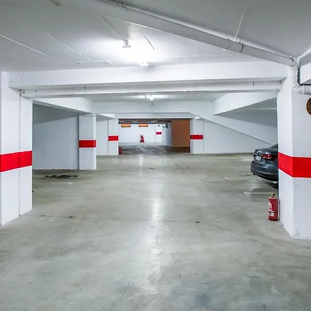 Seasons Studio Garden Apartment